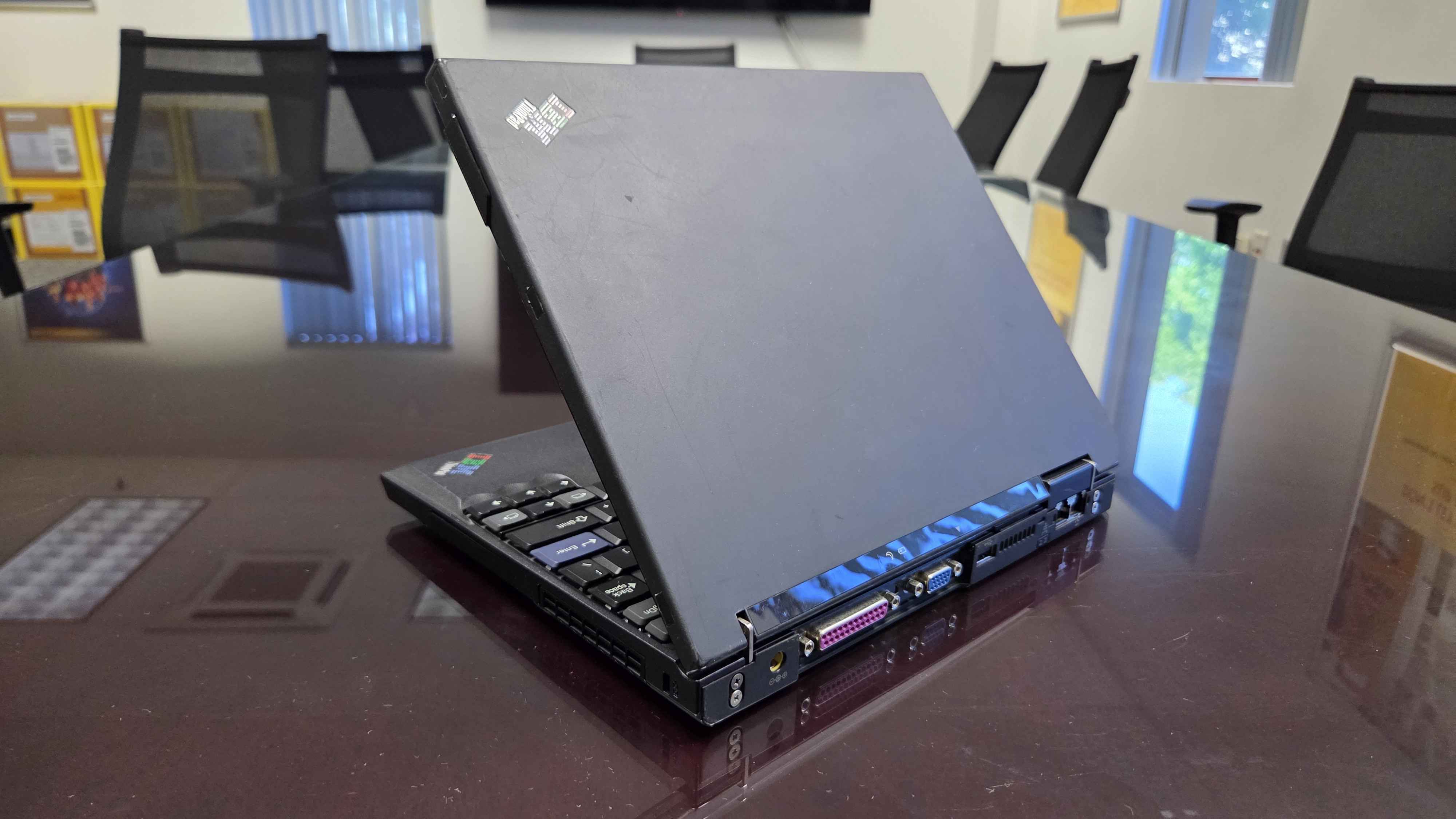 IBM ThinkPad X32 pentiumM 本体 & ドック IBM ThinkPad X32 - MacDat