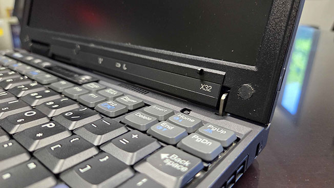 IBM ThinkPad X32 - MacDat