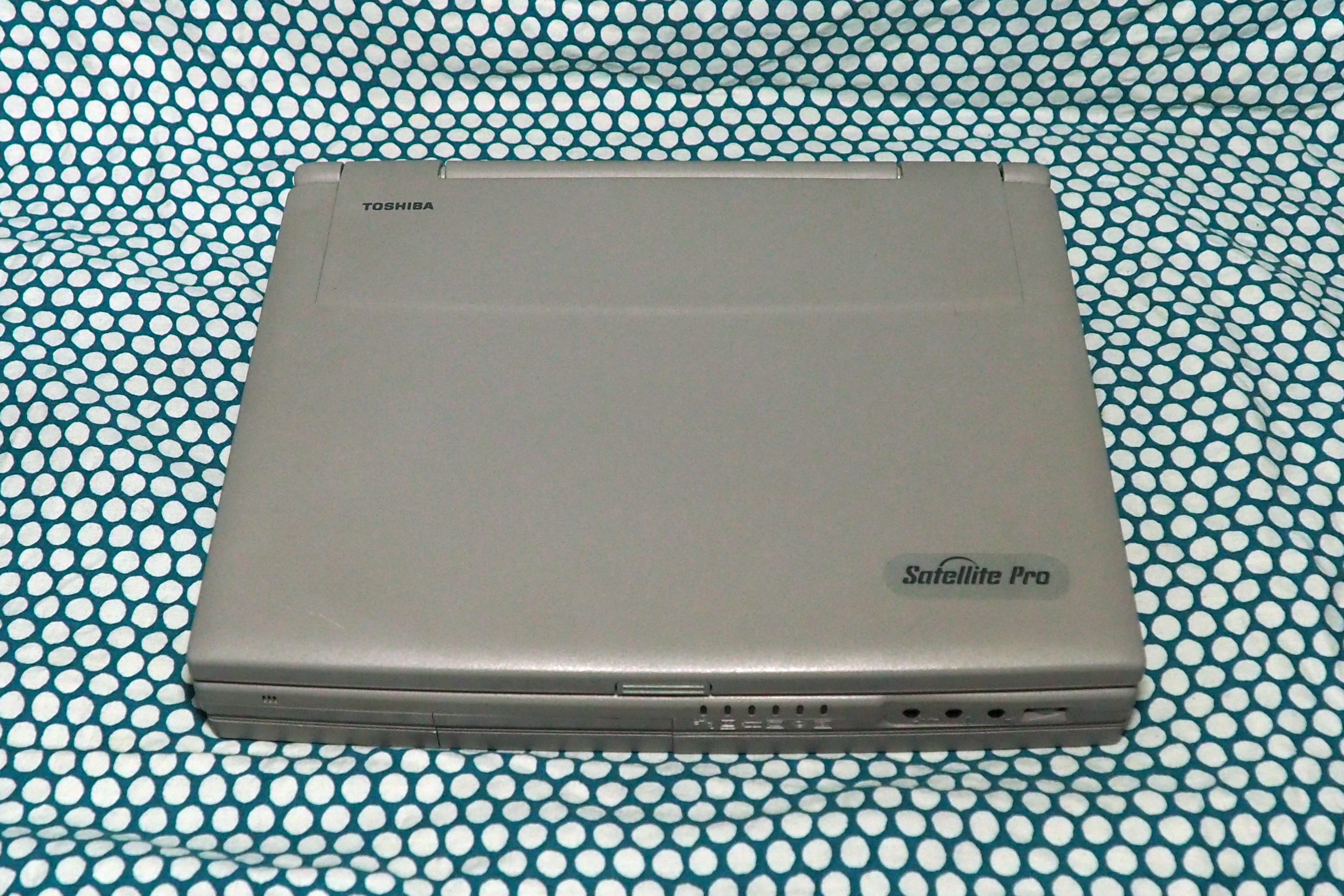 Toshiba Satellite Pro 460CDX/460CDT - MacDat